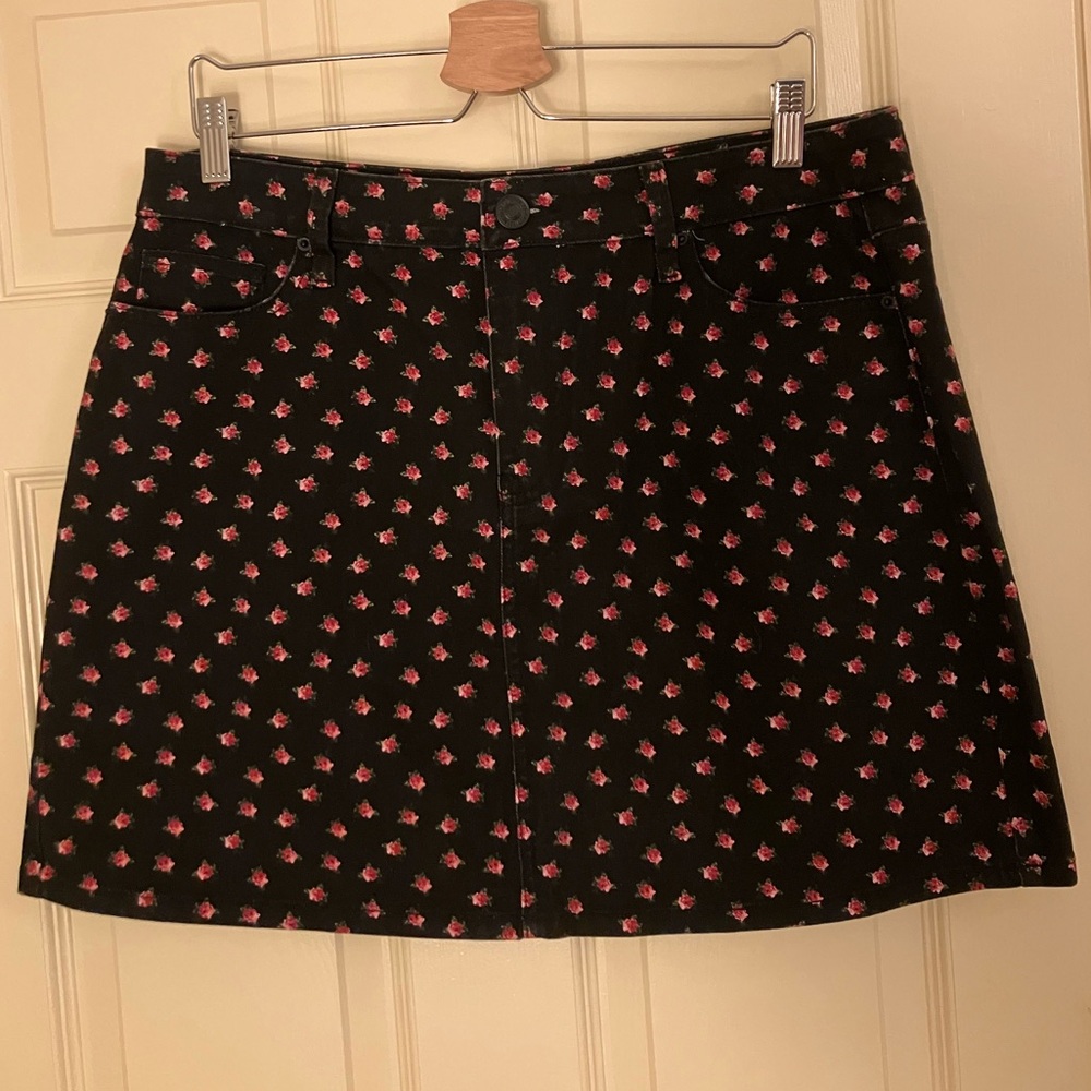 F21 forever 21 black denim pink floral rose print mini skirt 0X 12 14